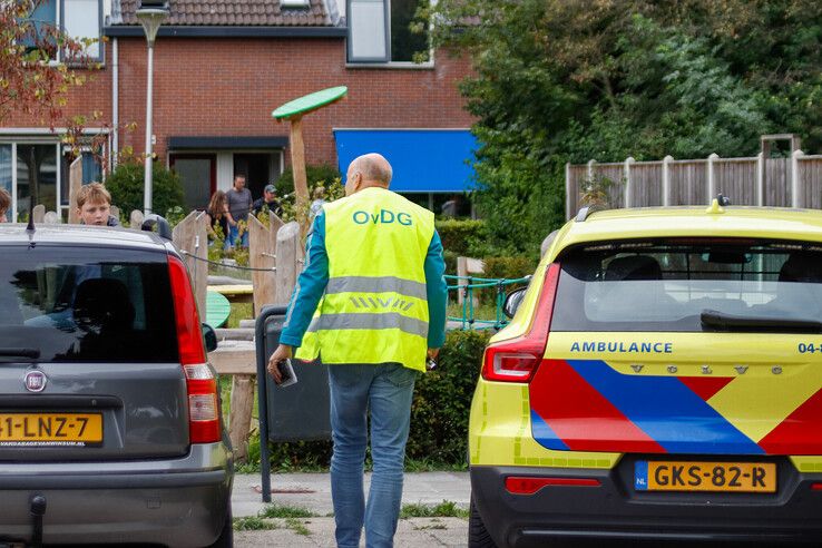 In beeld: Traumahelikopter landt in Kampen voor medische noodsituatie