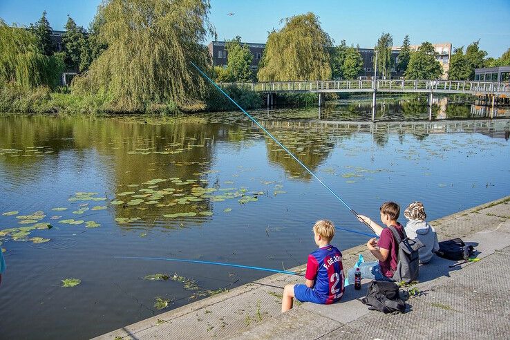 De hengelsportdag voor kinderen vorig jaar in Stadshagen.