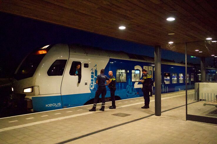 Politie controleert jongeren na nieuwe melding op spoor bij station Zwolle Stadshagen
