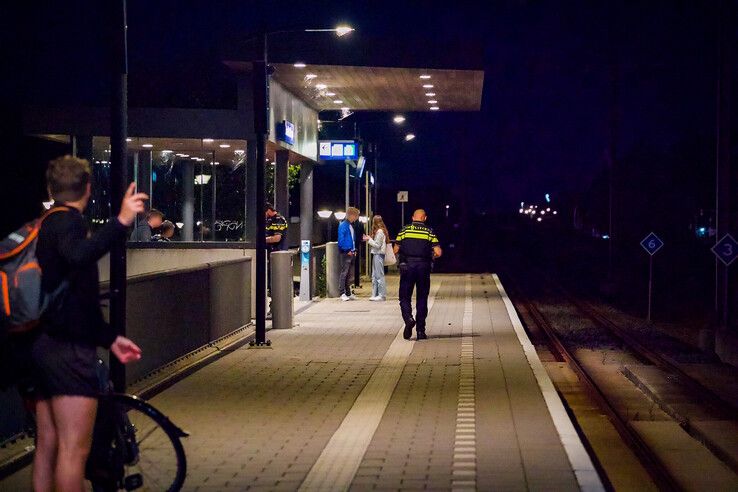 Politie controleert jongeren na nieuwe melding op spoor bij station Zwolle Stadshagen