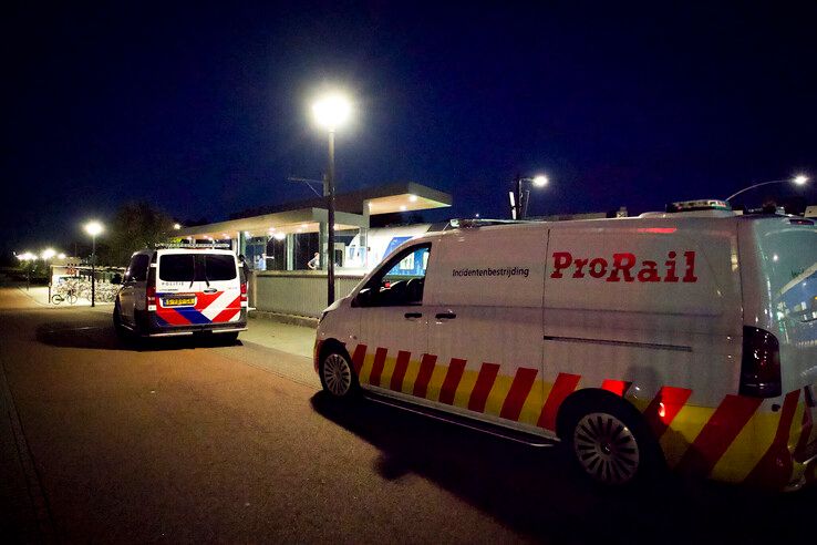 Politie controleert jongeren na nieuwe melding op spoor bij station Zwolle Stadshagen