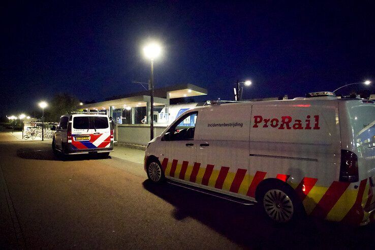 Politie controleert jongeren na nieuwe melding op spoor bij station Zwolle Stadshagen