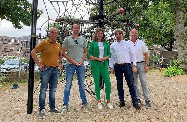 Van links af CDA'ers Robertjan de Wilde, Niek Teune, Jacolien van de Wetering, Wim Duitman en Henk Selle.