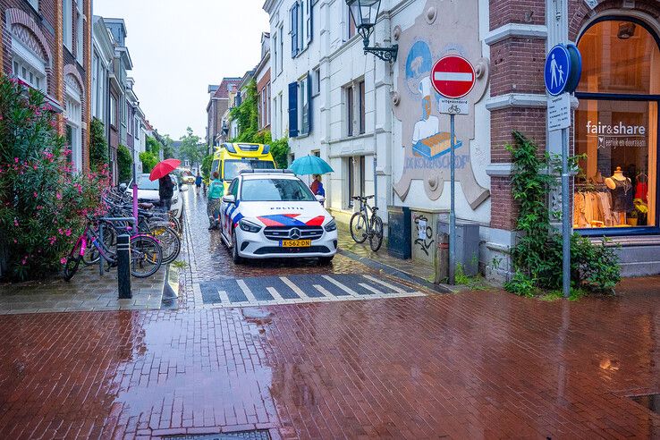 Fietsende maaltijdbezorger (18) aangereden in Kampen, automobilist (21) test positief op drugs