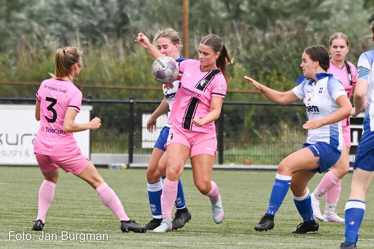 In beeld: ZAC Vrouwen geeft Berkum het nakijken in eerste bekerwedstrijd