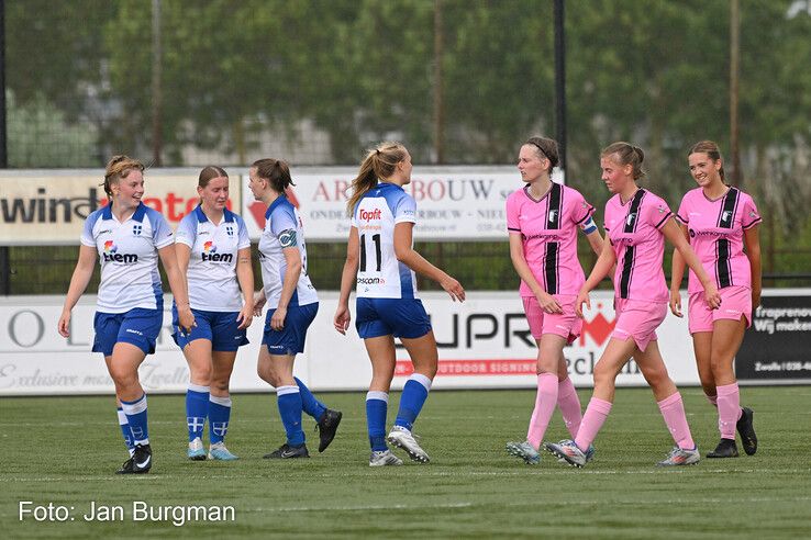 In beeld: ZAC Vrouwen geeft Berkum het nakijken in eerste bekerwedstrijd