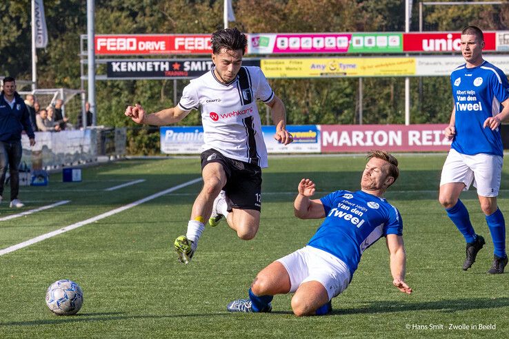 In beeld: Berkum na moeizame eerste helft toch ruim langs Veensche Boys