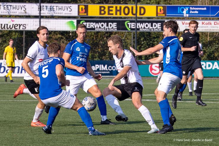 In beeld: Berkum na moeizame eerste helft toch ruim langs Veensche Boys