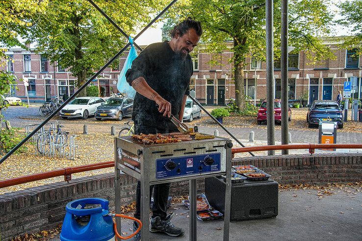 In beeld: Burendag brengt Zwollenaren bij elkaar