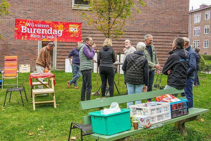 In beeld: Burendag brengt Zwollenaren bij elkaar
