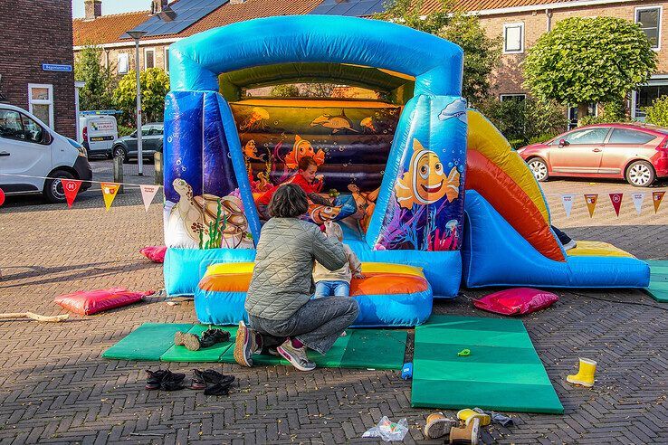 In beeld: Burendag brengt Zwollenaren bij elkaar