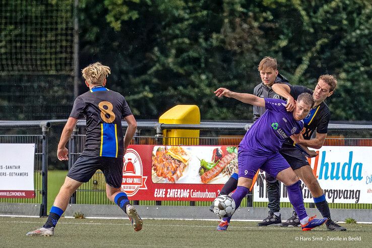 In beeld: Dieze West en Be Quick ’28 stoten door in beker en treffen elkaar zaterdag in competitie
