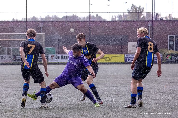 In beeld: Dieze West en Be Quick ’28 stoten door in beker en treffen elkaar zaterdag in competitie