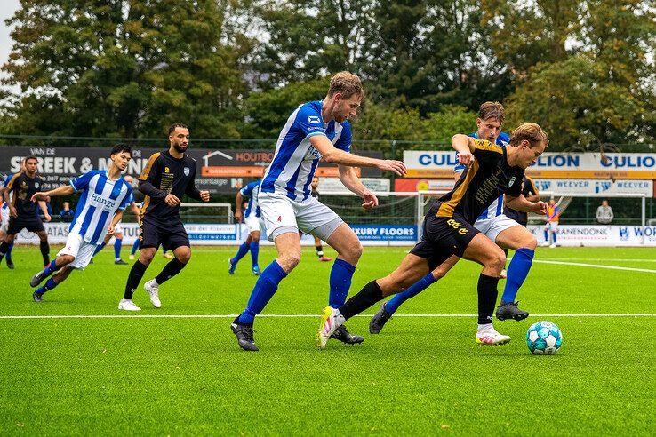 In beeld: KHC onderuit in eerste thuiswedstrijd, DOS hekkensluiter