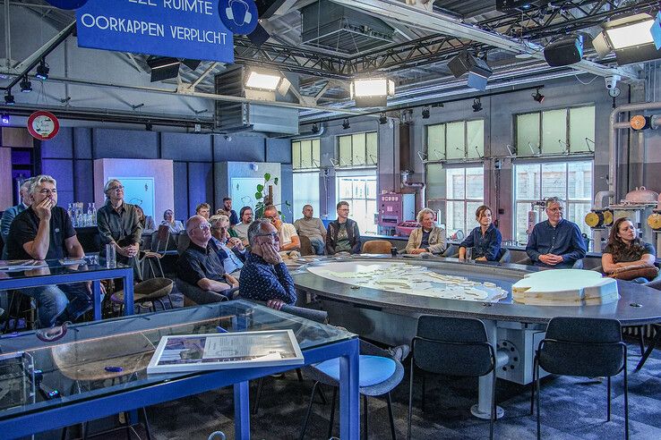 In beeld: Cultuurwethouders reiken Erfgoedprijs Zwolle-Kampen uit aan Makersfabriek