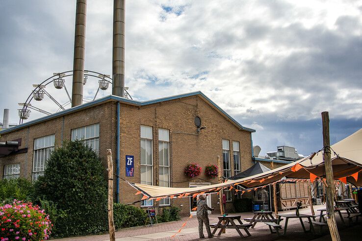 In beeld: Cultuurwethouders reiken Erfgoedprijs Zwolle-Kampen uit aan Makersfabriek