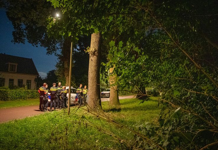 Grote zoekactie bij Oude Veerweg in Zwolle zonder resultaat (video)