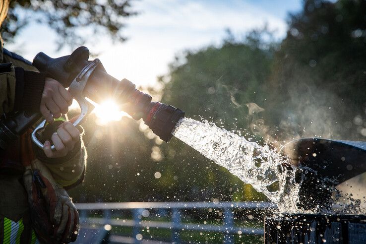 Brand bij garagebedrijf in Zwolle loopt af met sisser