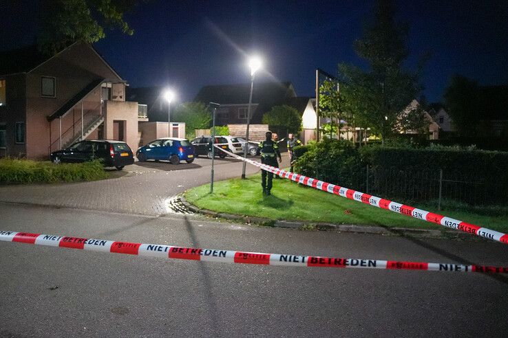 Meerdere schoten gelost vanuit voorbijrijdende auto in Heino
