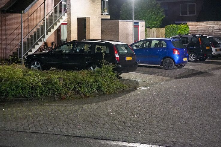 Meerdere schoten gelost vanuit voorbijrijdende auto in Heino