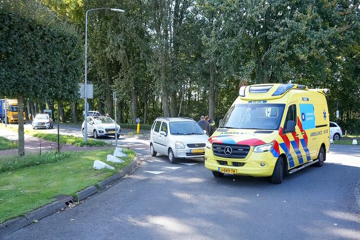 Een fietsster raakte ernstig gewond op de Apeldoornseweg in Hattem.