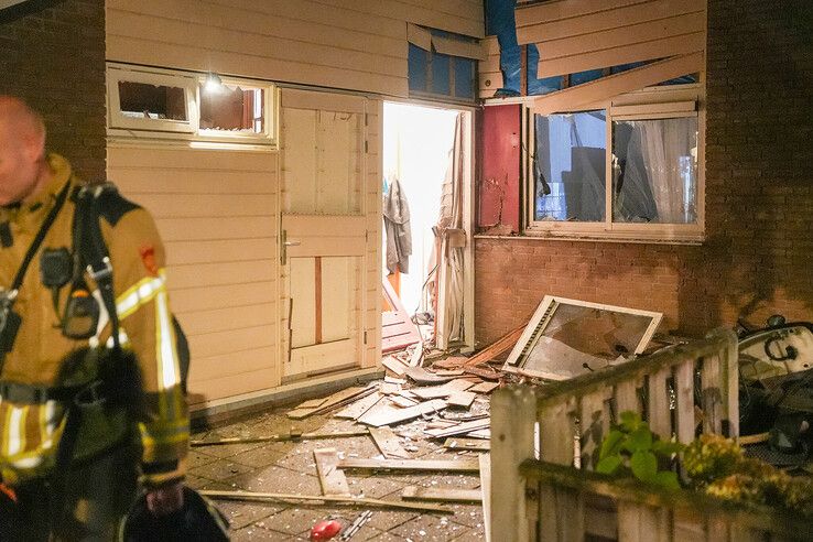 Twee woningen in Zwolle beschadigd door nachtelijke explosie, geen gewonden