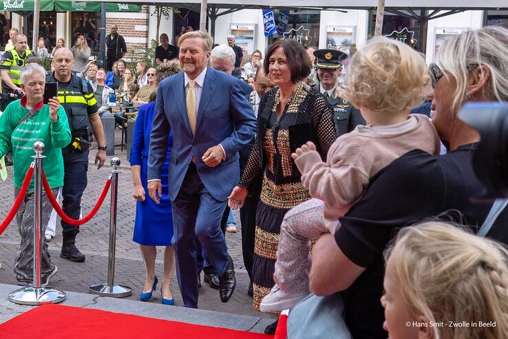 In beeld: Koning Willem-Alexander trapt Ter Borch-halfjaar af in Zwolle