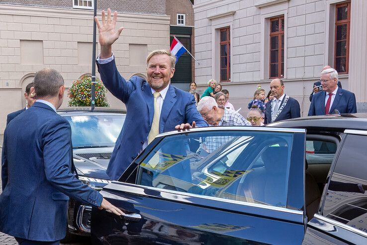 In beeld: Koning Willem-Alexander trapt Ter Borch-halfjaar af in Zwolle
