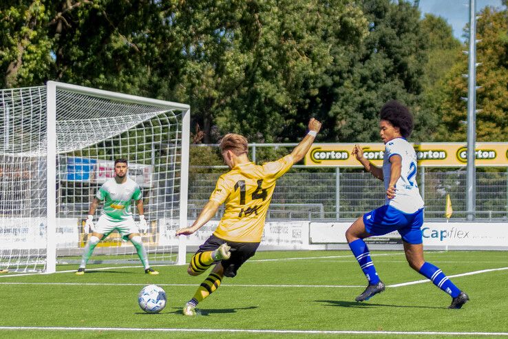 In beeld: DOS Kampen delft thuis het onderspit tegen Unicum in bekerduel