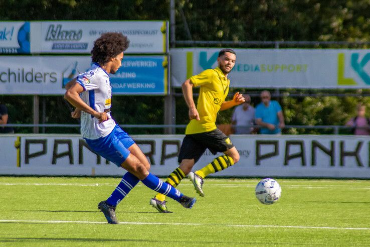 In beeld: DOS Kampen delft thuis het onderspit tegen Unicum in bekerduel