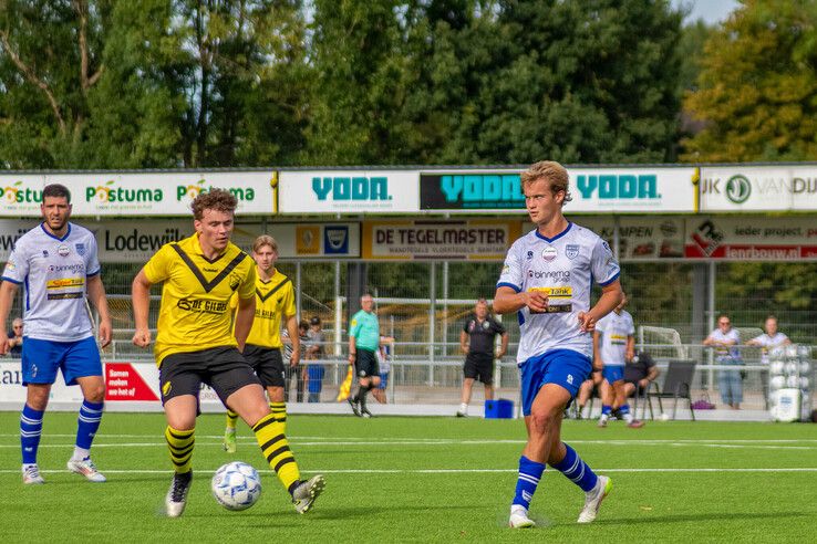 In beeld: DOS Kampen delft thuis het onderspit tegen Unicum in bekerduel