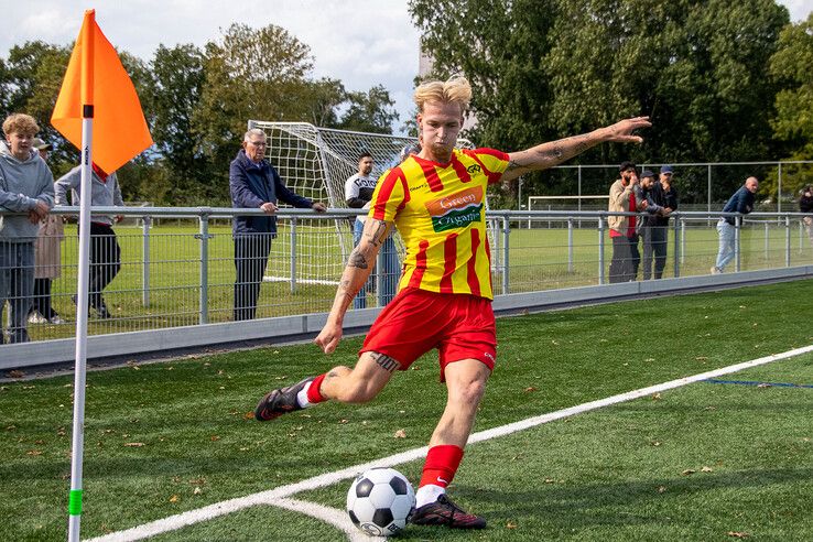 In beeld: Go Ahead Kampen 2 walst met 1-9 over Kampen en gaat door in beker