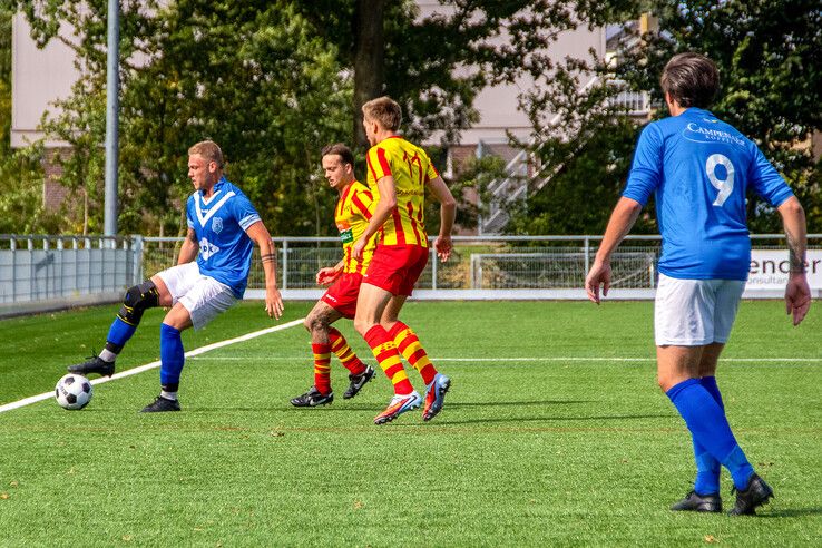 In beeld: Go Ahead Kampen 2 walst met 1-9 over Kampen en gaat door in beker