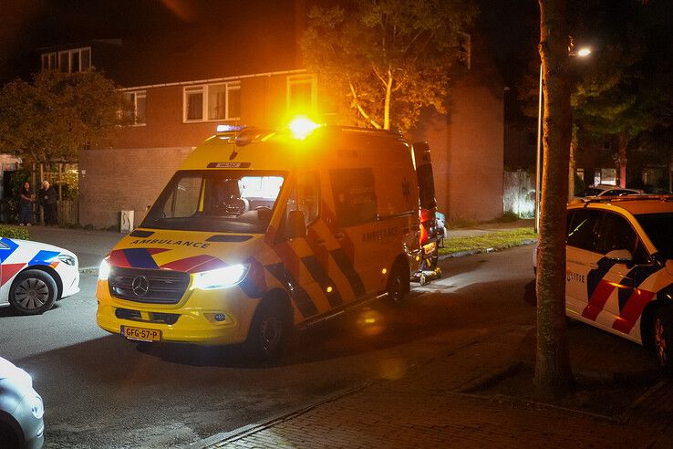 Steekpartij in Zwolle: slachtoffer met spoed naar ziekenhuis, man aangehouden