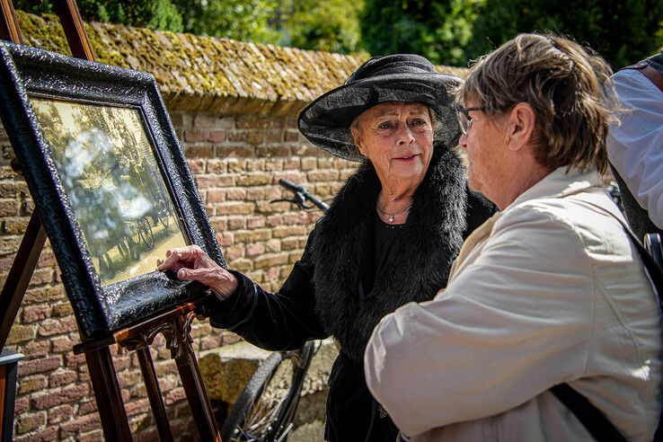 In beeld: Begrafenis van een eeuw geleden komt even tot leven in Zwolle