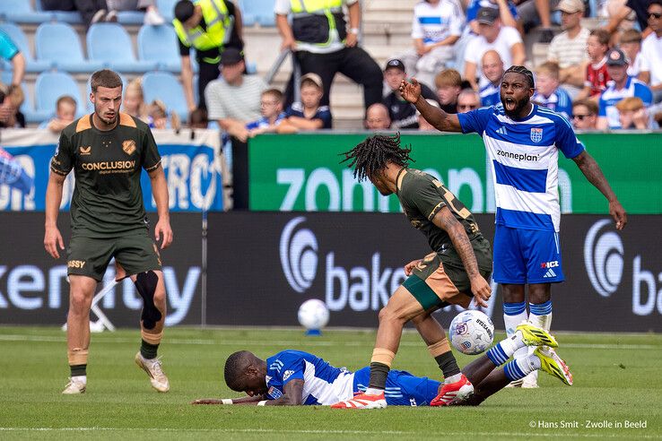 In beeld: PEC Zwolle lijdt eerste seizoensnederlaag tegen FC Utrecht
