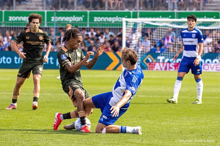 In beeld: PEC Zwolle lijdt eerste seizoensnederlaag tegen FC Utrecht