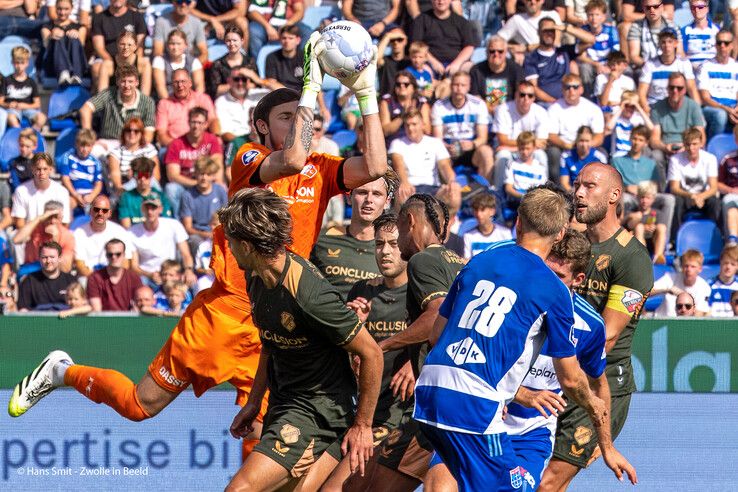 In beeld: PEC Zwolle lijdt eerste seizoensnederlaag tegen FC Utrecht