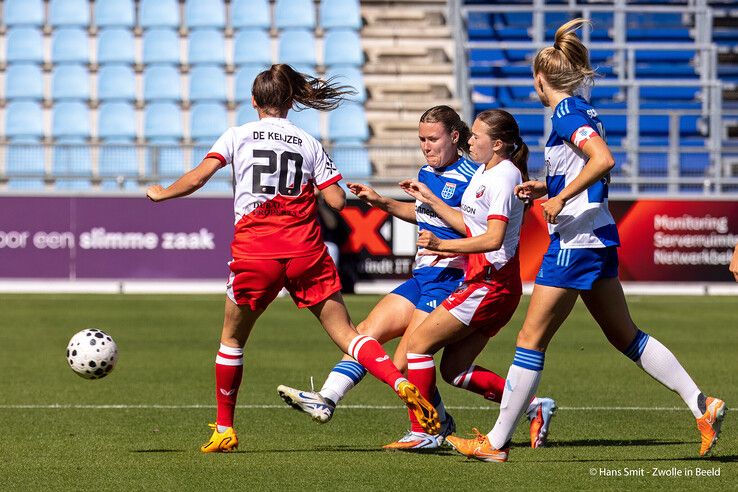 In beeld: PEC Zwolle Vrouwen zakt door het ijs in blessuretijd tegen FC Utrecht