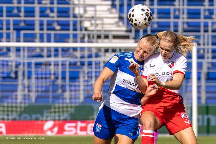 In beeld: PEC Zwolle Vrouwen zakt door het ijs in blessuretijd tegen FC Utrecht