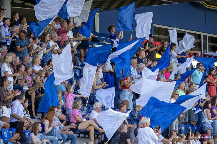 In beeld: PEC Zwolle Vrouwen zakt door het ijs in blessuretijd tegen FC Utrecht