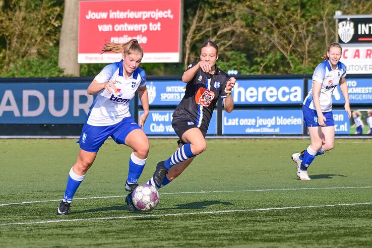 In beeld: ZAC Vrouwen verslaat Helpman met gemak, Van Vilsteren neemt afscheid met doelpunt