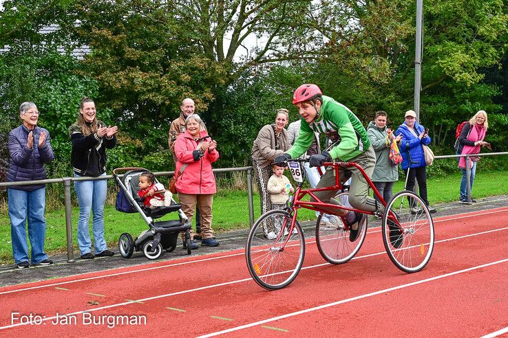 In beeld: Jongste framerunners maken debuut bij clubkampioenschappen AV PEC 1910