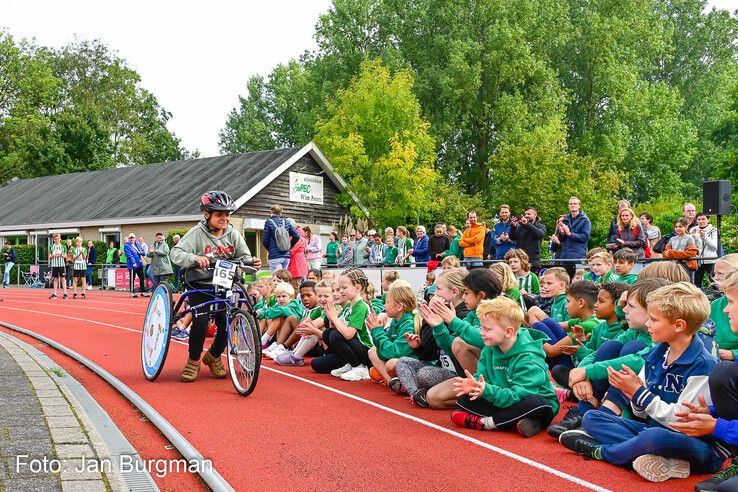 In beeld: Jongste framerunners maken debuut bij clubkampioenschappen AV PEC 1910