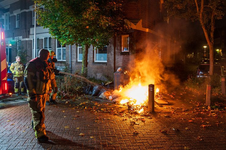 Brand bij afvalcontainer in Zwolle snel geblust