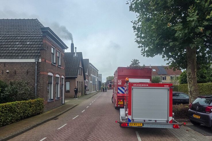 In beeld: Grote brand bij Koninklijke Buisman in Zwartsluis
