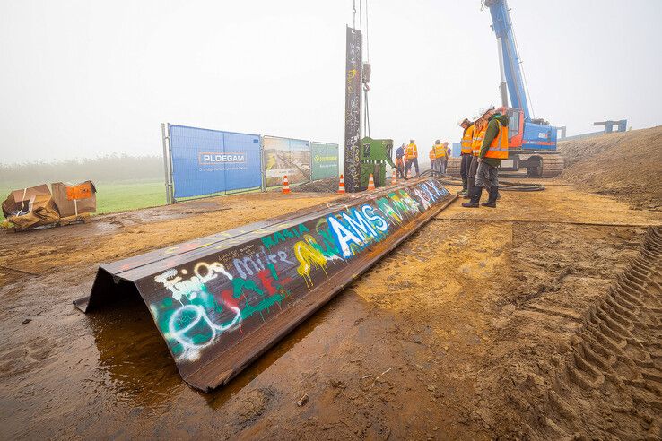 Laatste damwandplank Stadsdijken Zwolle.