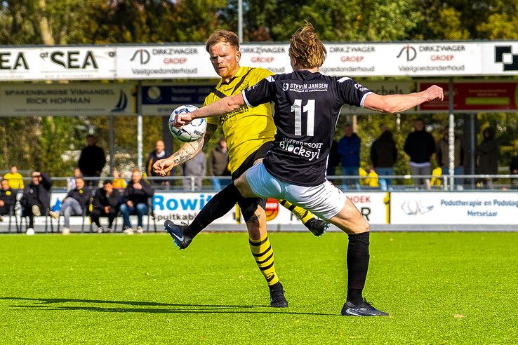 In beeld: DOS Kampen blijft puntloos na 1-3 verlies tegen CSV Apeldoorn