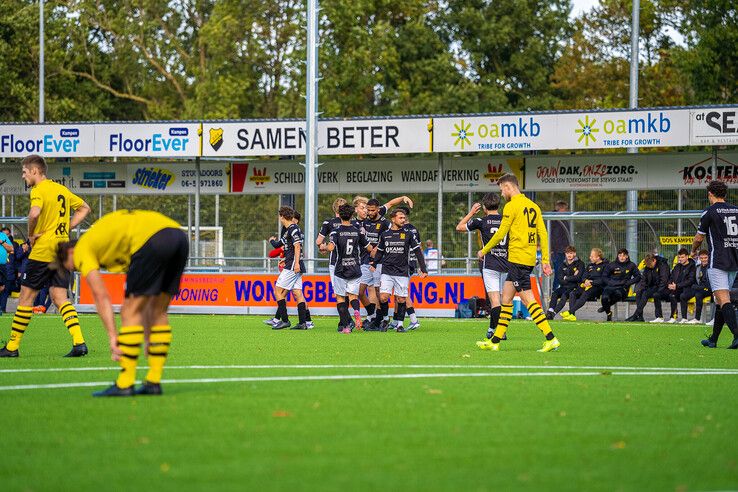 In beeld: DOS Kampen blijft puntloos na 1-3 verlies tegen CSV Apeldoorn