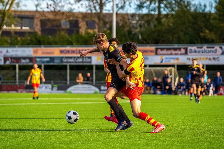 In beeld: Go Ahead Kampen glansrijk door naar tweede ronde districtsbeker